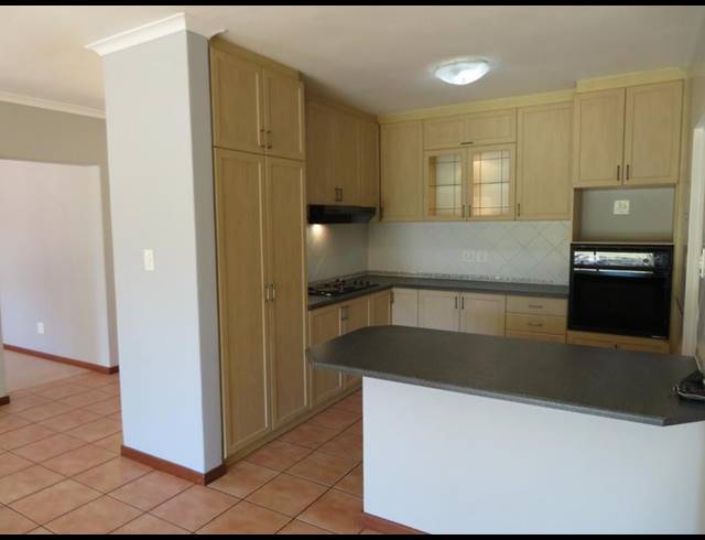 3 BEDROOM HOUSE FOR SALE IN ZEVENDAL